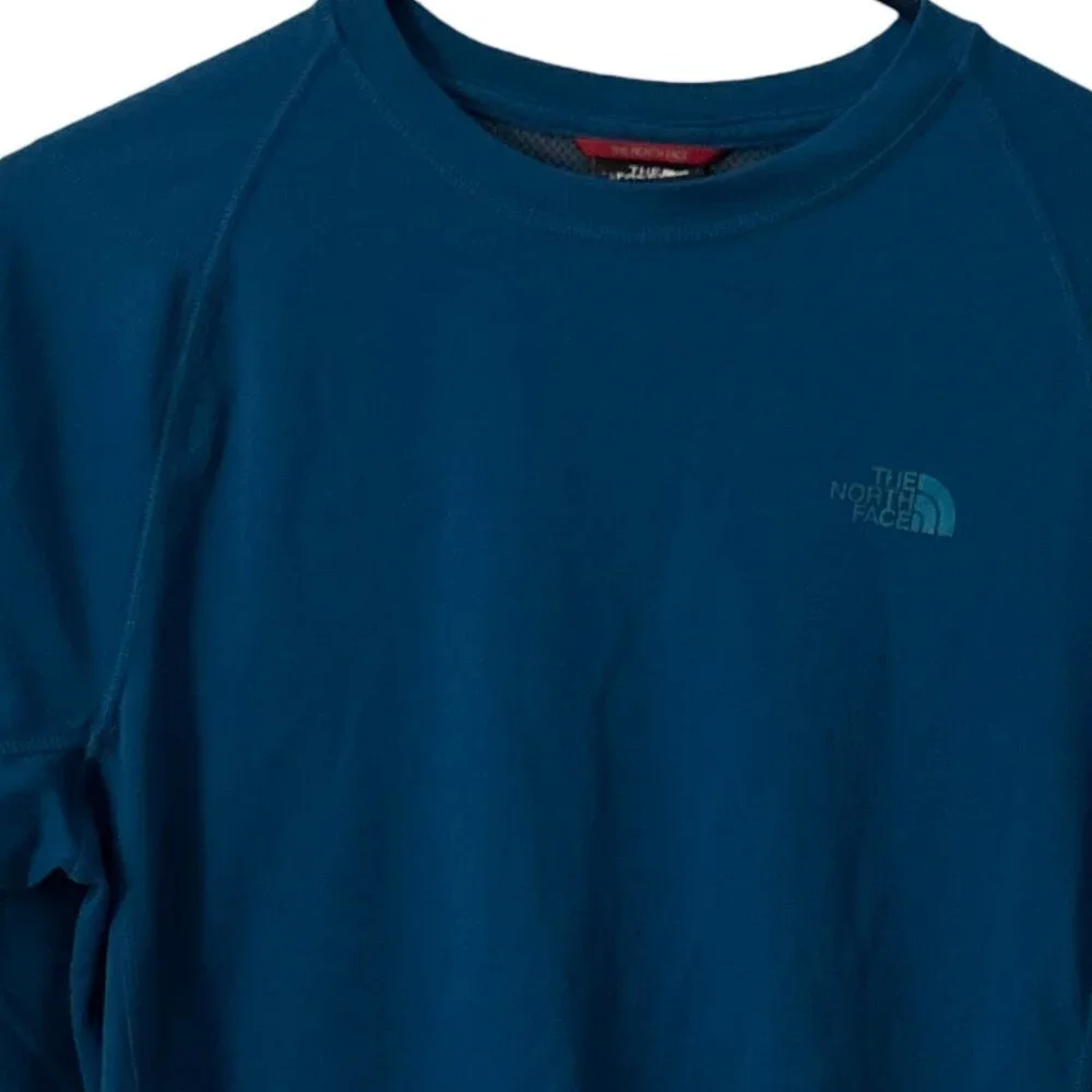 The North Face Men's Blue Long Sleeve Crewneck Performance Size Small